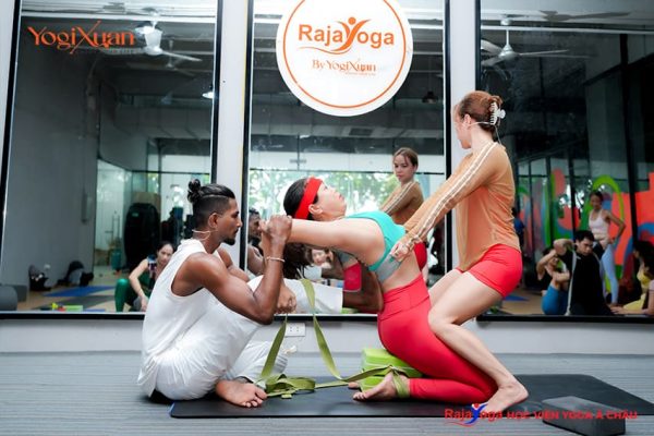 Kỹ năng chạm chỉnh cho yoga chuyên sâu