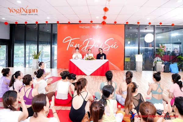 Yogi Xuân và Học viện Yoga Á Châu