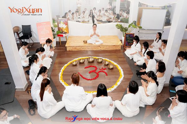 HLV Yoga chuyên nghiệp