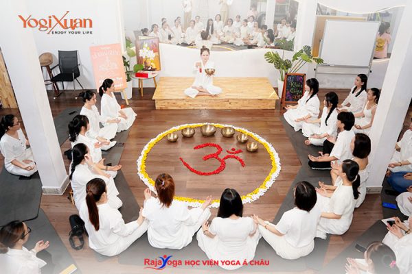 HLV Yoga chuyên nghiệp