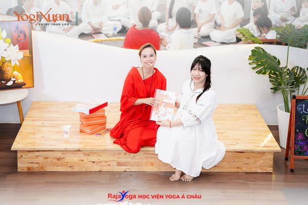 HLV Yoga chuyên nghiệp