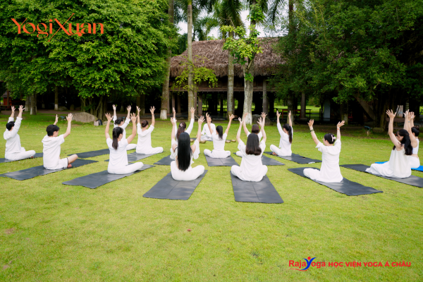 Khóa đào tạo HLV Yoga