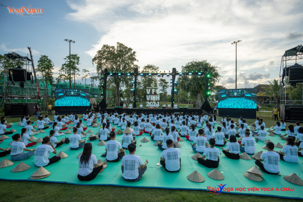 ĐÀO TẠO CHUYÊN SÂU VỀ YOGA CÙNG YOGI XUÂN WITH HLV PHƯƠNG ANH